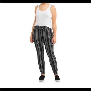 ❌SOLD ❗️❌NWT-PLUS JOGGERS